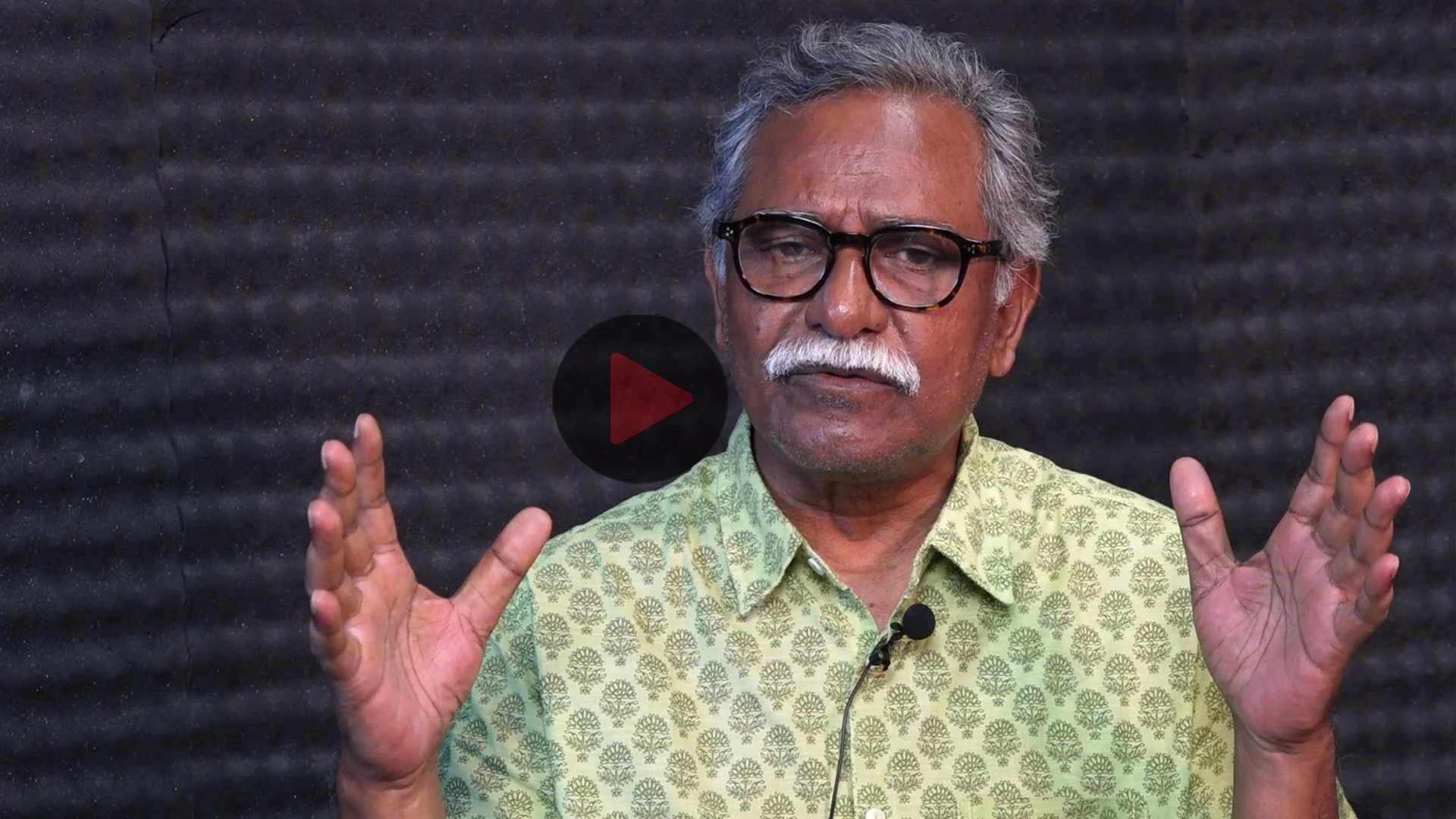 "মানুষের পকেট খালি করে সরকার এখন রক্ত চুষছে"