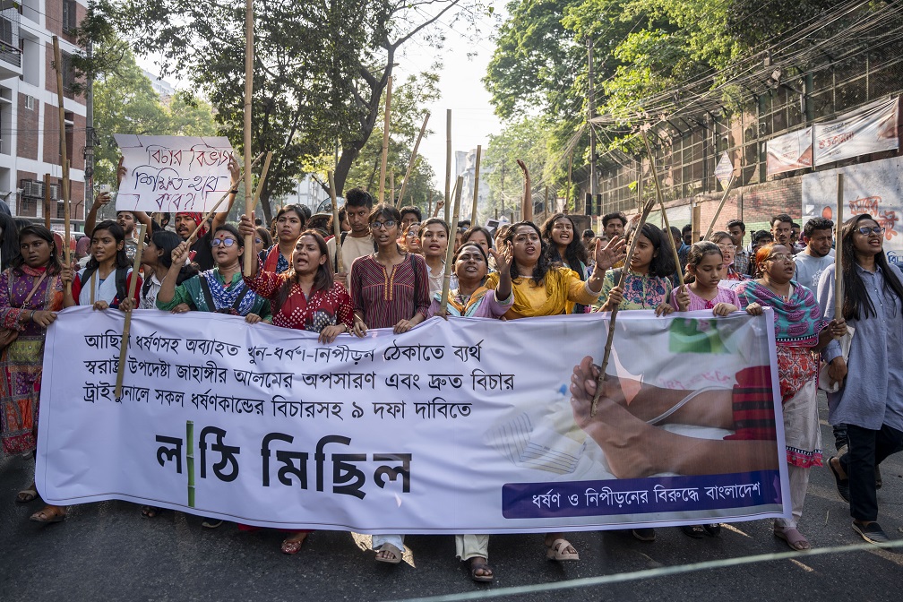 স্বরাষ্ট্র উপদেষ্টার পদত্যাগের দাবিতে সরব ধর্ষণ ও যৌন নিপীড়নবিরোধী আন্দোলন