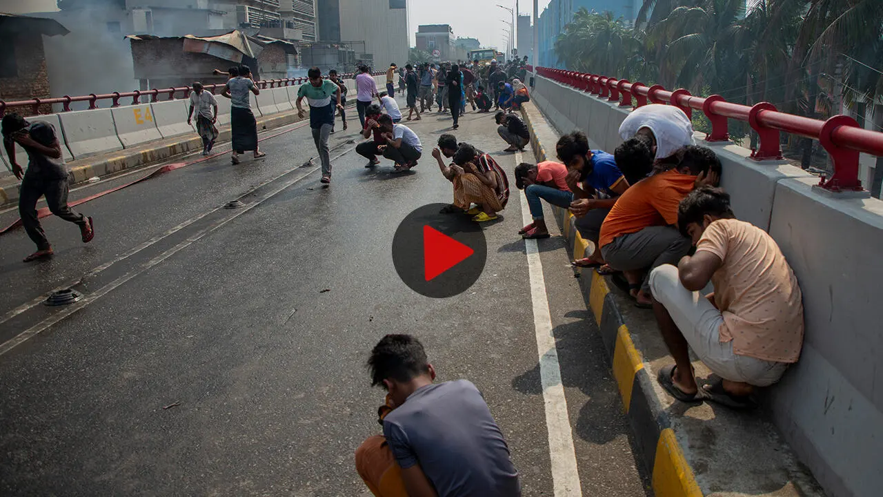 আলোকচিত্রে বঙ্গবাজারের আগুন